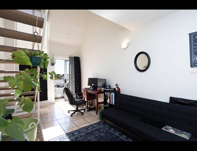 1 BEDROOM APARTMENT TO LET IN KENILWORTH